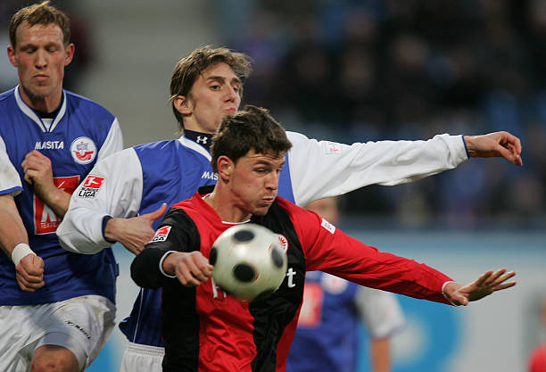 跨越国界的 跨越国界的