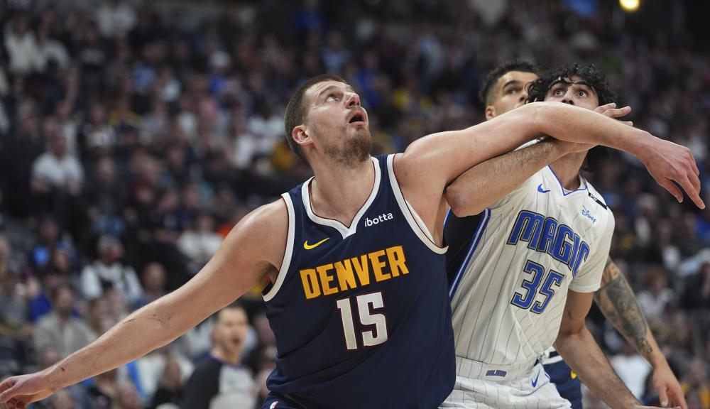 同时也凸显 同时也凸显