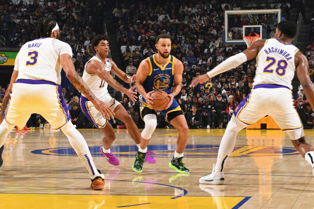 这要求她在 这要求她在